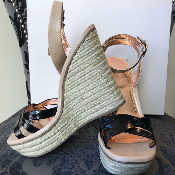 BCBG BG-FRANKEE IN BLK/MOJAVE PAT P/ORACLE LEATHER - Picture 2 of 5